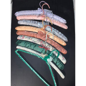9 Unbranded Multicolor Fabric Padded Hangers One Size Closet Accessories